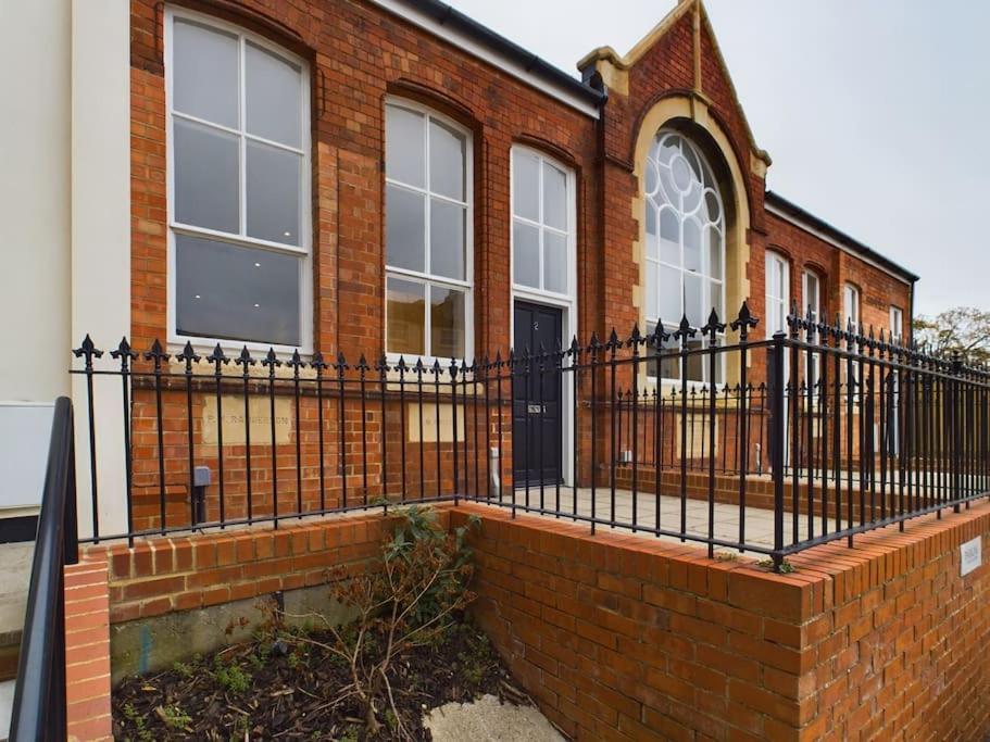 Arcadia House, Location With Parking, King Sized Beds And Wifi Casa de férias Cheltenham